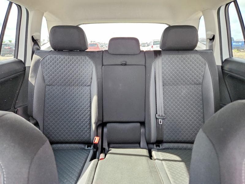2018 VOLKSWAGEN TIGUAN S 10