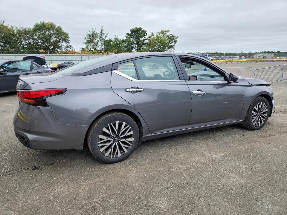 2025 NISSAN ALTIMA SV 3