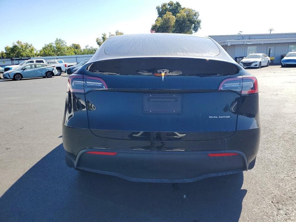 2023 TESLA MODEL Y 6