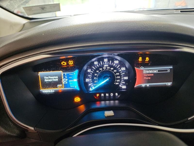 2019 FORD FUSION SEL 9