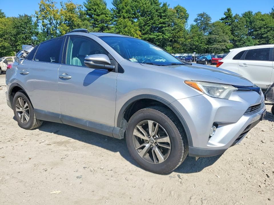 2017 TOYOTA RAV4 XLE 4