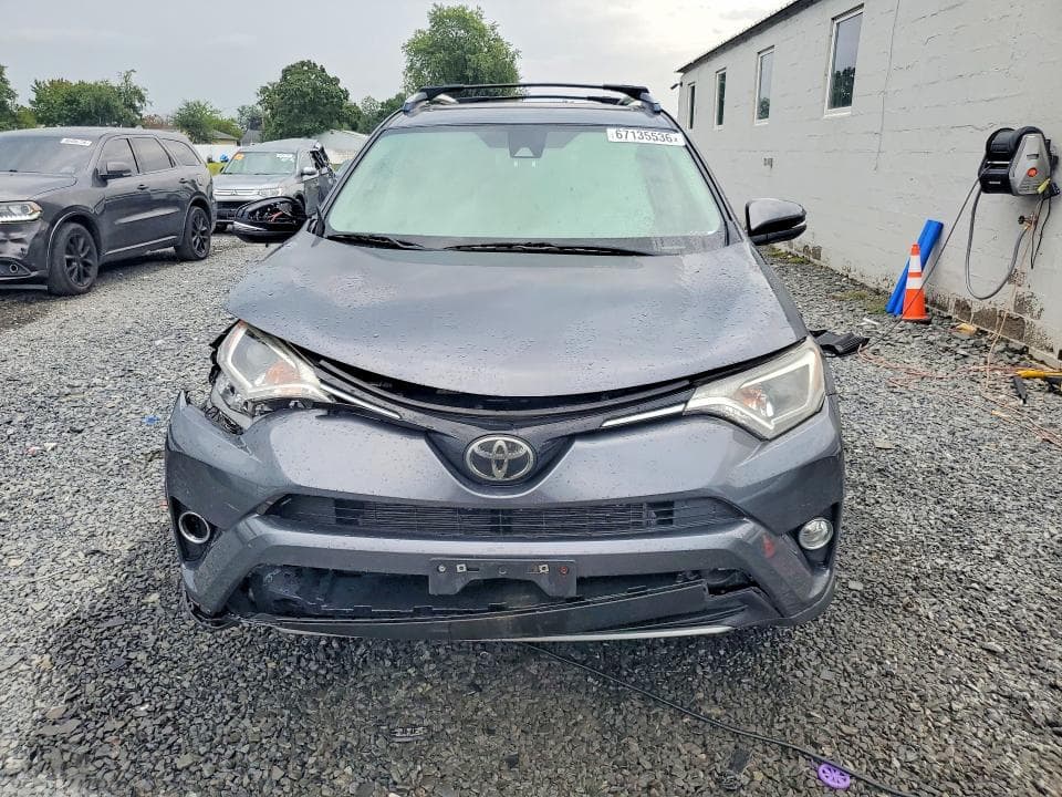 2018 TOYOTA RAV4 XLE 5