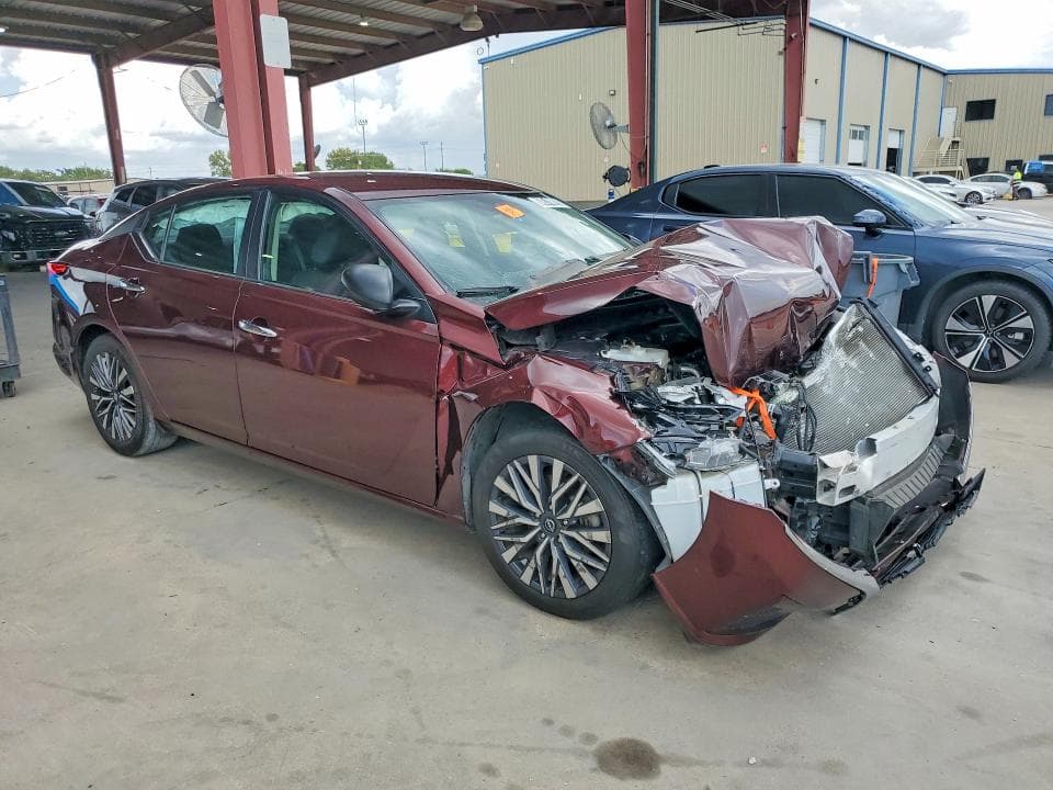 2024 NISSAN ALTIMA SV 4