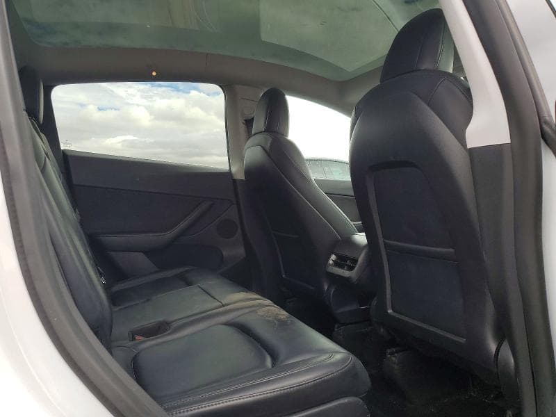 2021 TESLA MODEL Y 10
