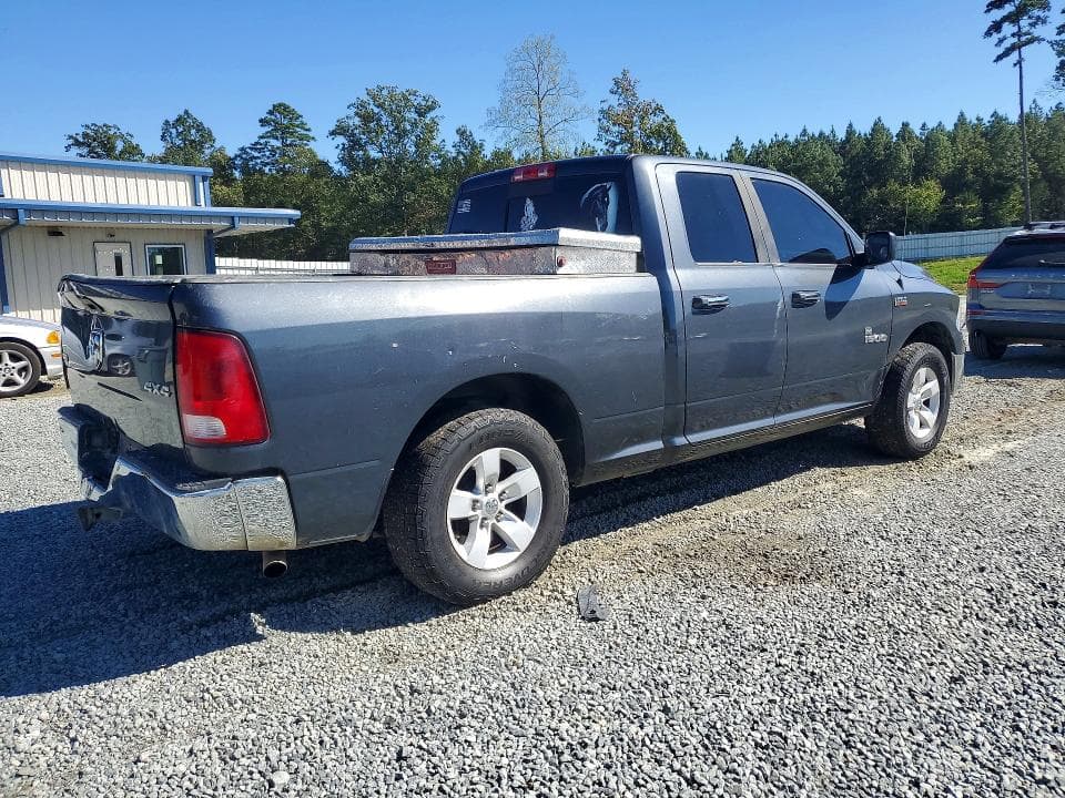2017 RAM 1500 SLT 3