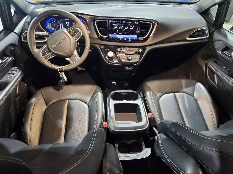 2025 CHRYSLER PACIFICA SELECT 8