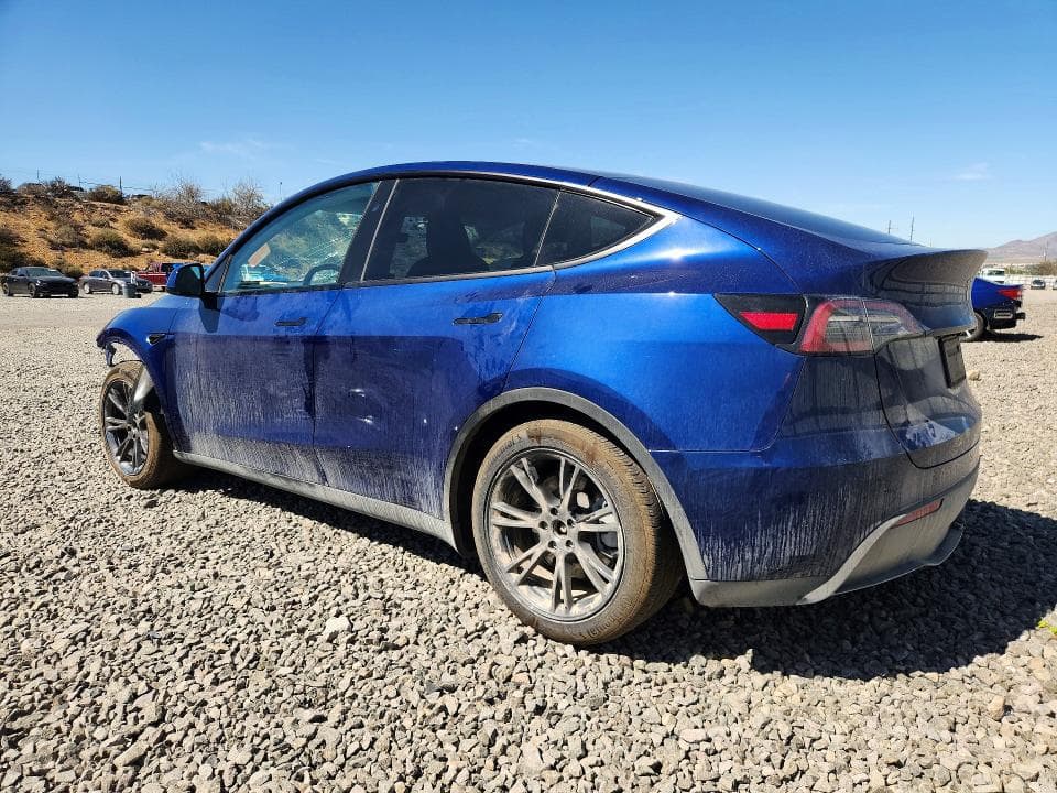 2025 TESLA MODEL Y 2