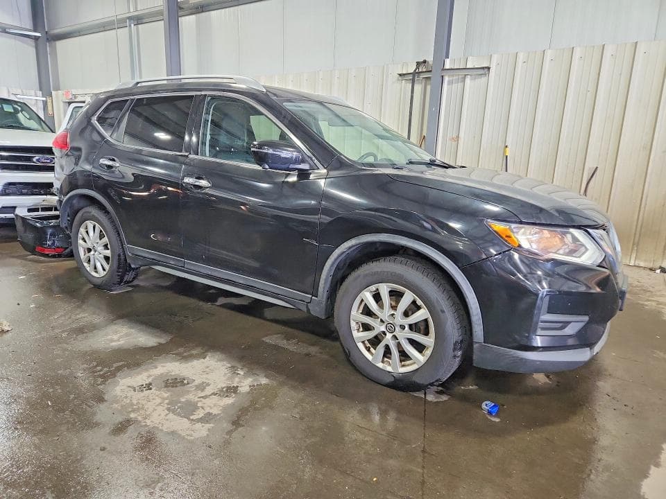 2017 NISSAN ROGUE SV 4