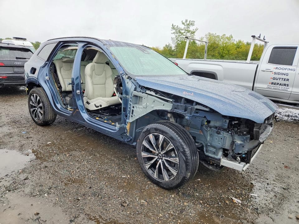 2024 VOLVO XC60 PLUS 4
