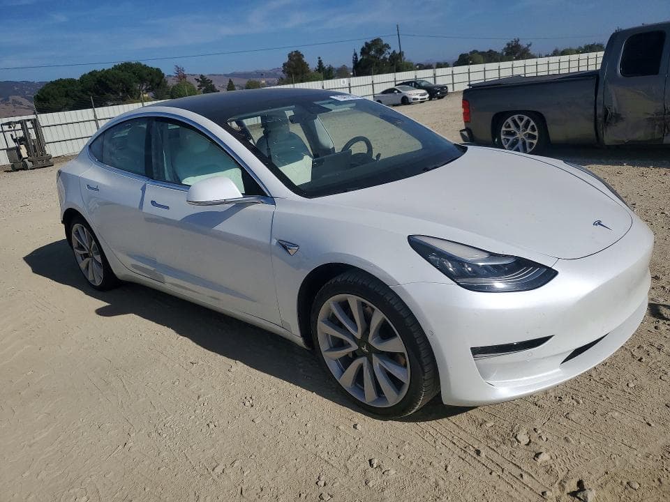 2020 TESLA MODEL 3 4