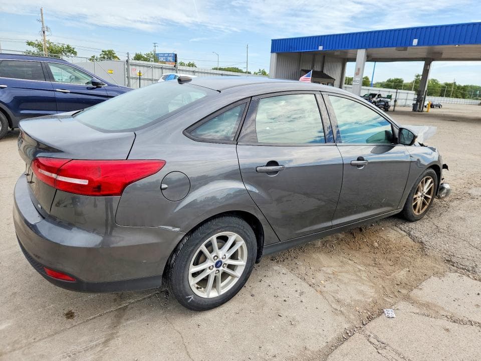 2017 FORD FOCUS SE 3