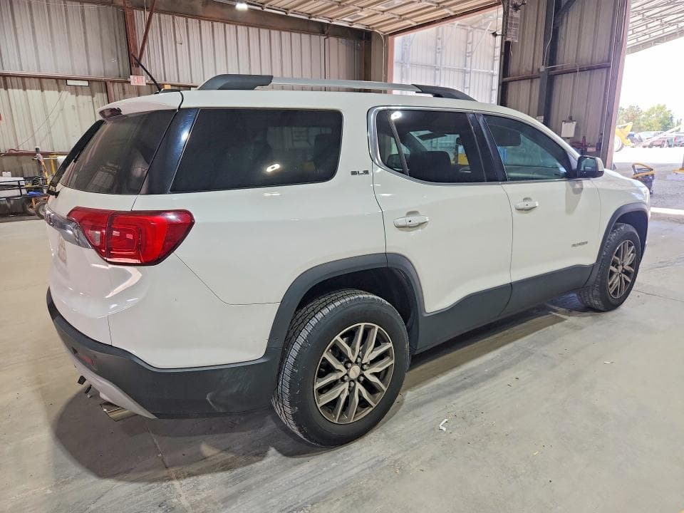 2017 GMC ACADIA SLE 3