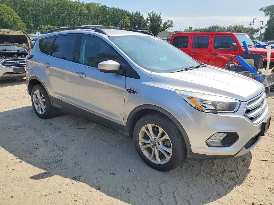 2018 FORD ESCAPE SE 4