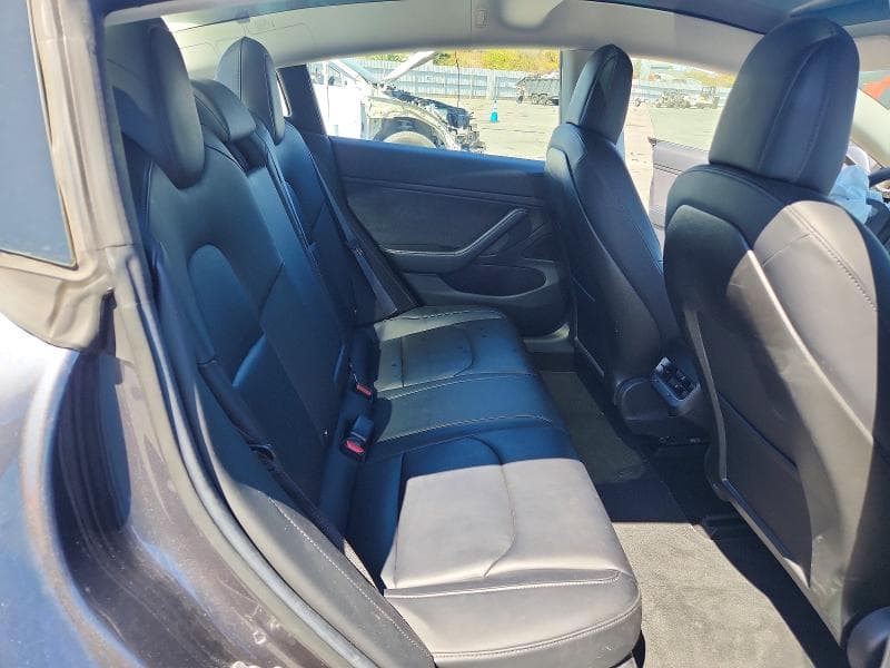 2018 TESLA MODEL 3 10