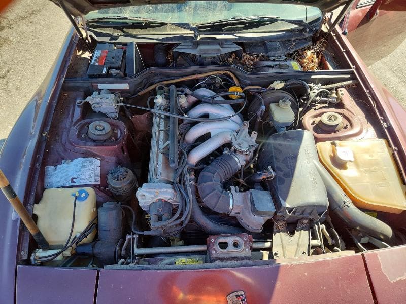 1984 PORSCHE 944 11