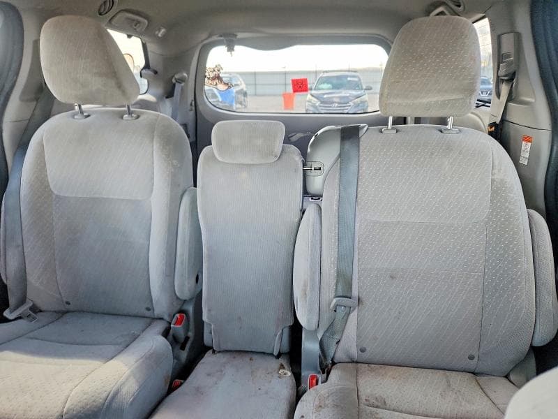 2020 TOYOTA SIENNA LE 10