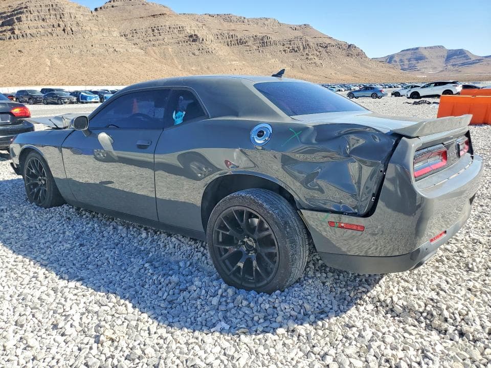 2018 DODGE CHALLENGER SXT 2