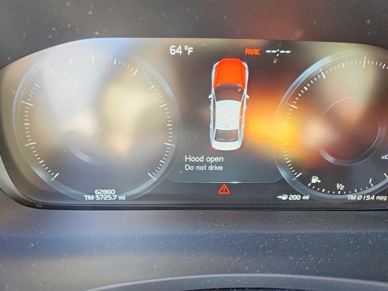 2020 VOLVO S60 T6 MOMENTUM 9