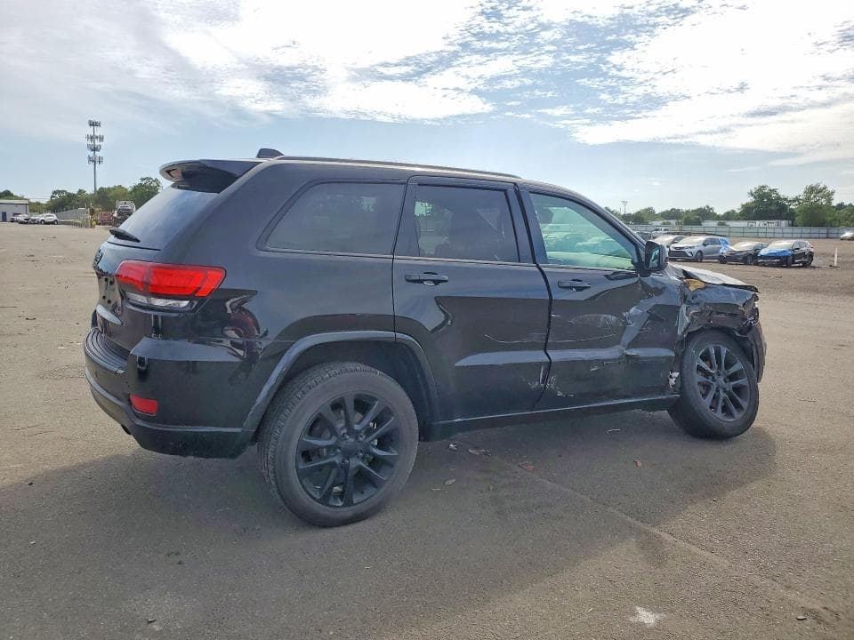 2019 JEEP GRAND CHEROKEE LAREDO 3
