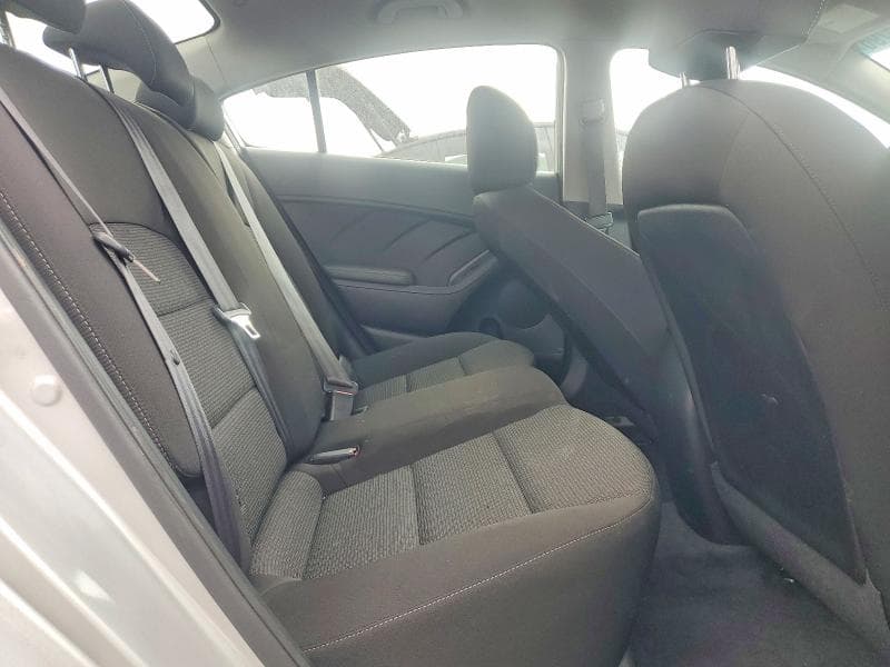 2017 KIA FORTE LX 10