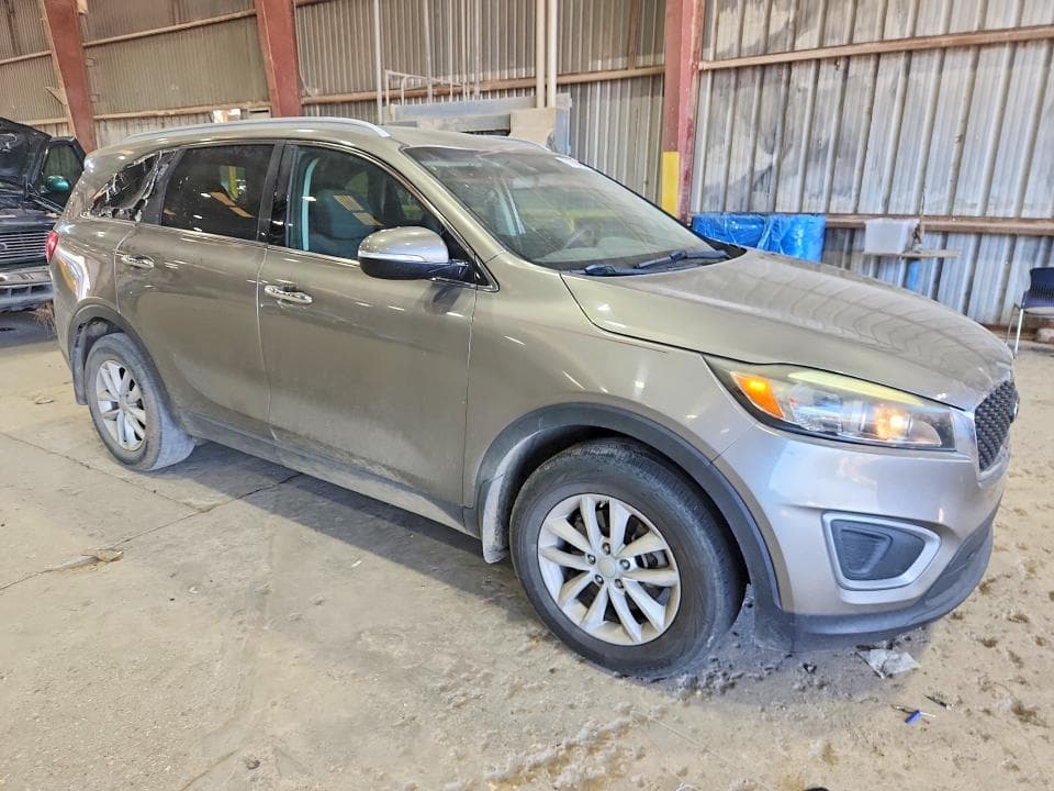 2017 KIA SORENTO LX 4