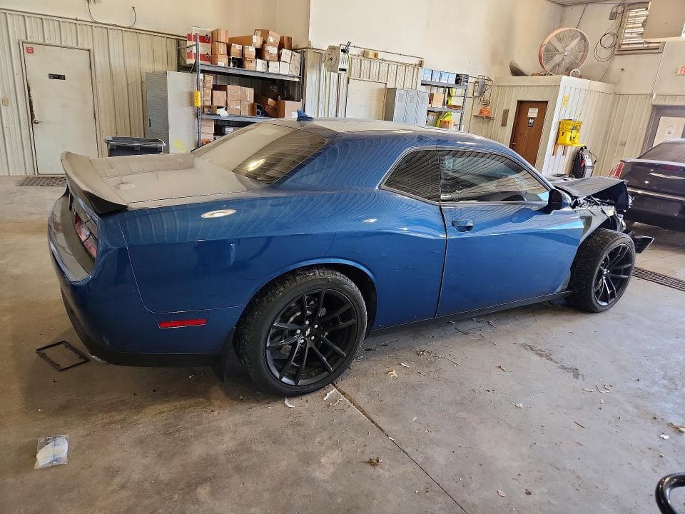 2022 DODGE CHALLENGER R/T 3