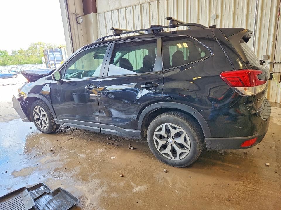 2021 SUBARU FORESTER PREMIUM 2