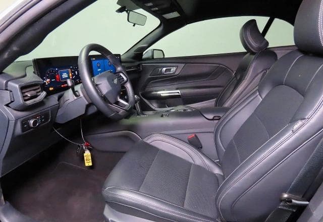 2026 FORD MUSTANG 9