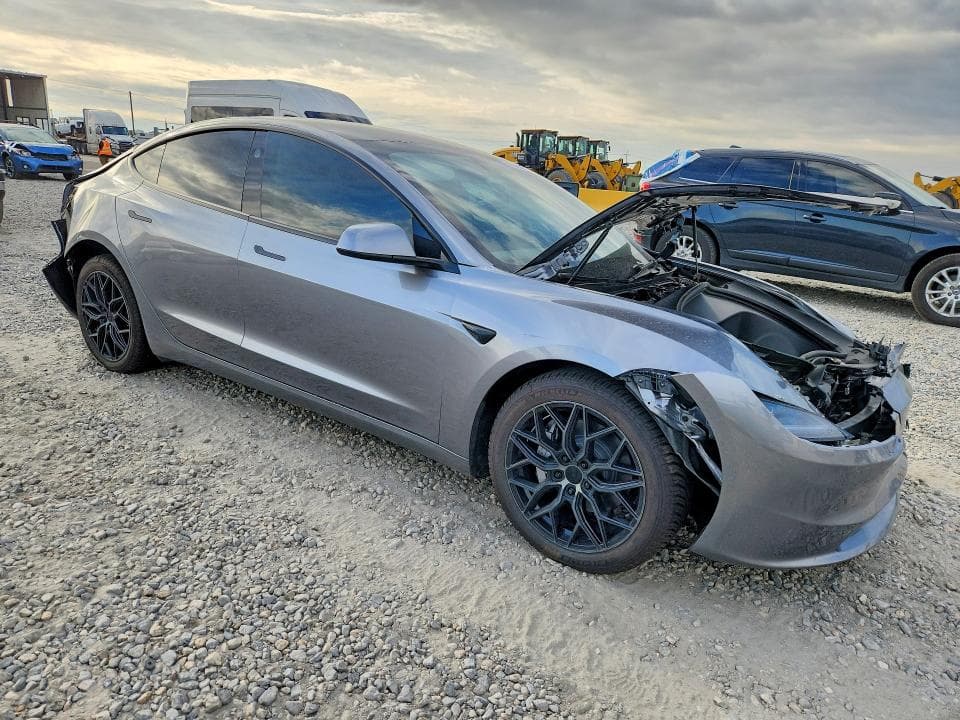 2025 TESLA MODEL 3 4