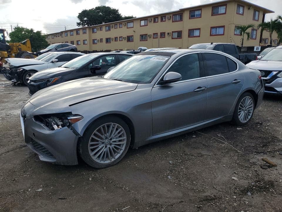 2017 ALFA ROMEO GIULIA TI - 1