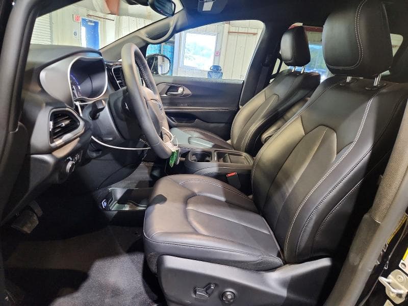 2027 CHRYSLER PACIFICA SELECT 7