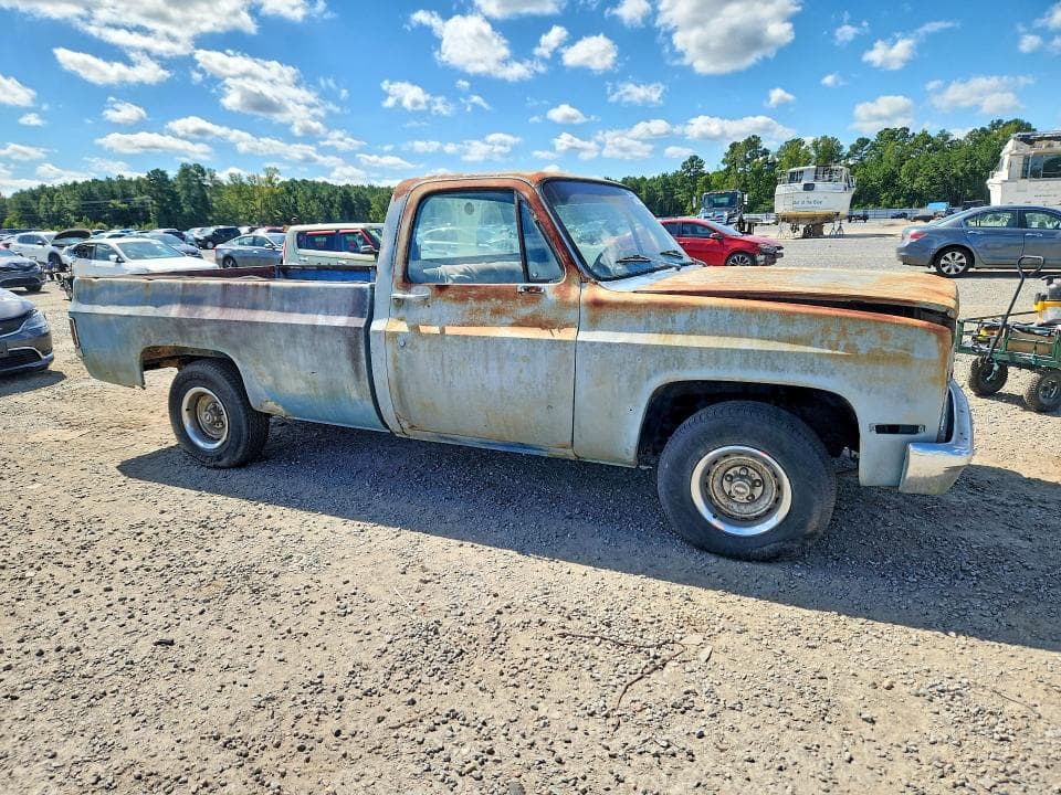 1983 CHEVROLET C10 4