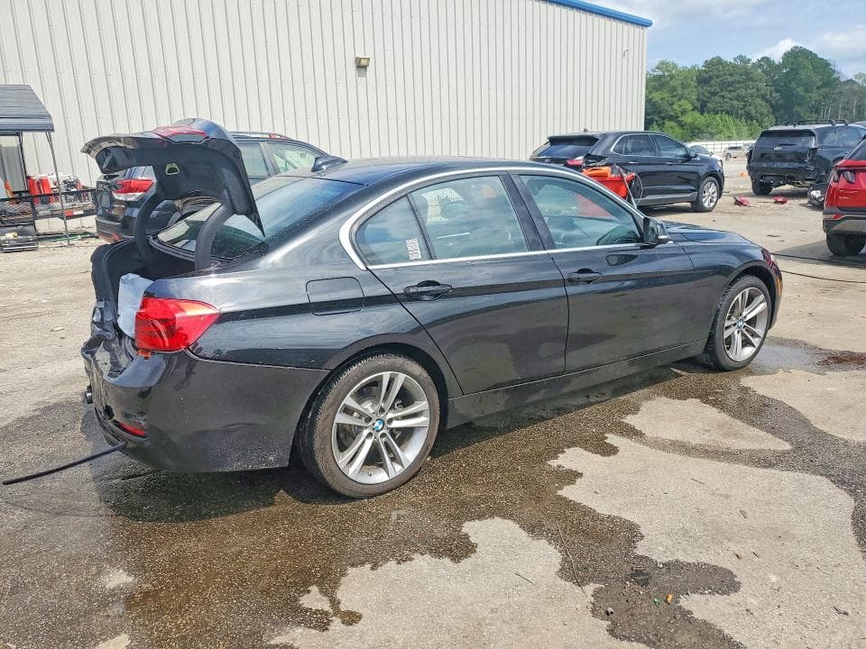 2018 BMW 330 XI 3