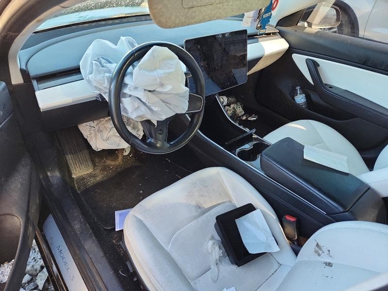 2018 TESLA MODEL 3 8
