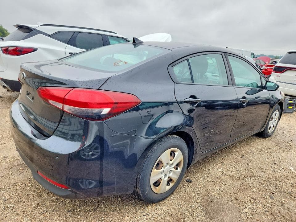 2017 KIA FORTE LX 3