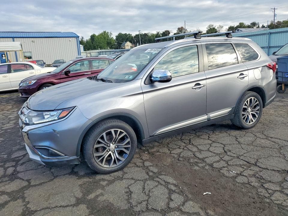2017 MITSUBISHI OUTLANDER SE - 1