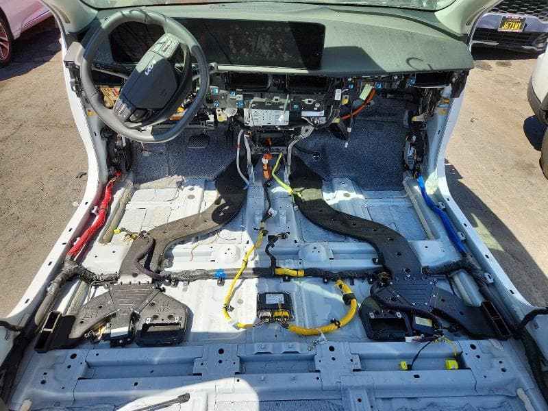 2025 KIA EV6 LIGHT LONG RANGE 8
