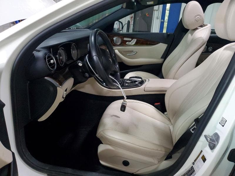2018 MERCEDES-BENZ E 300 4MATIC 7