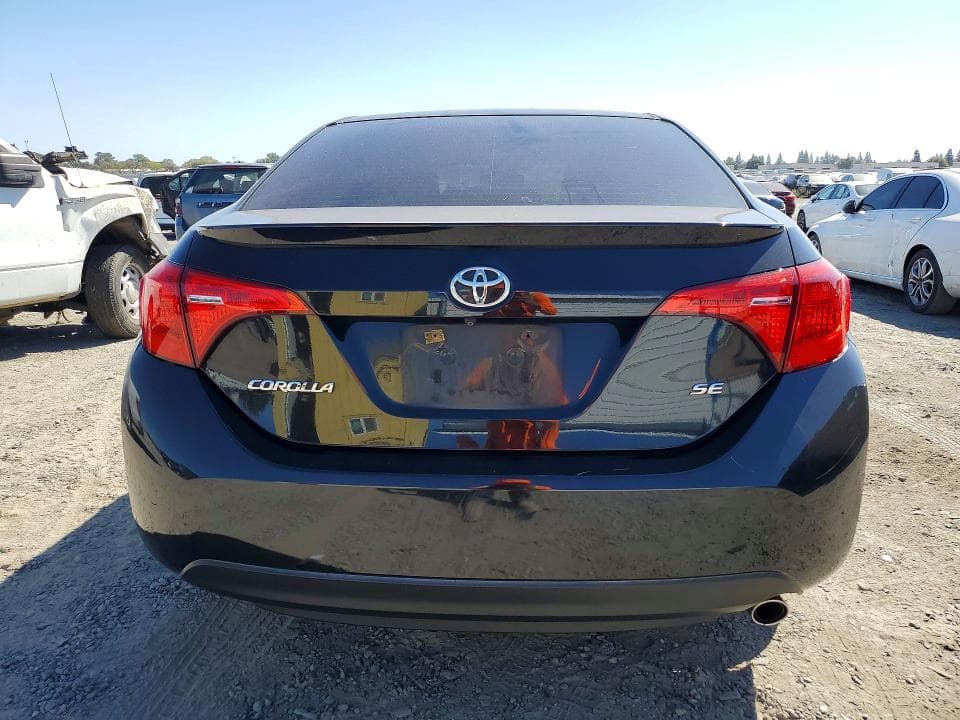 2018 TOYOTA COROLLA SE 6