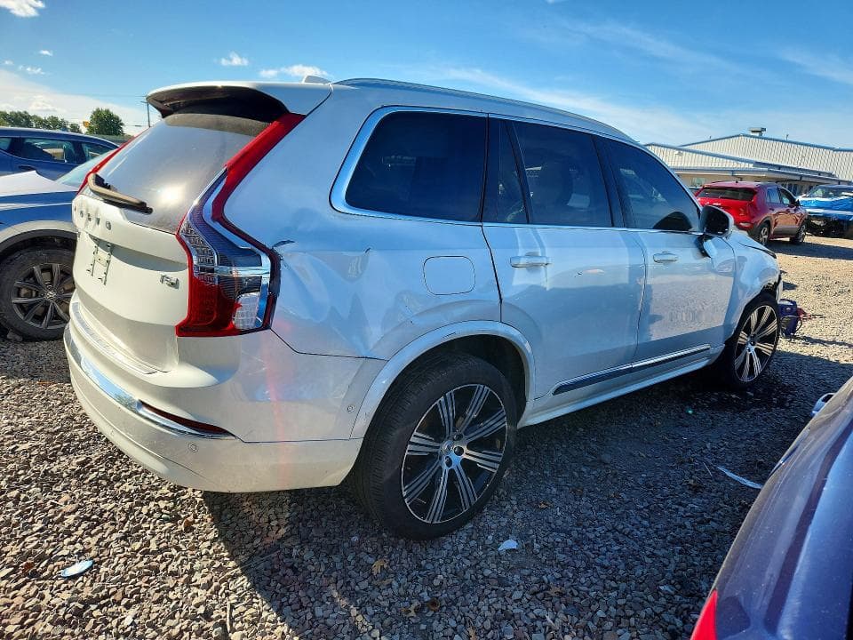 2025 VOLVO XC90 PLUS 3
