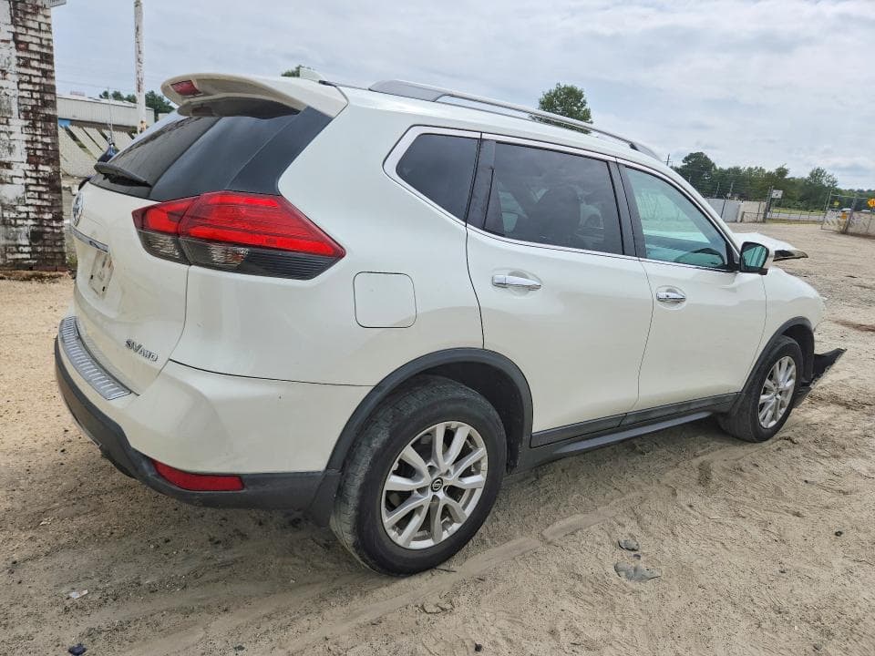 2017 NISSAN ROGUE SV 3