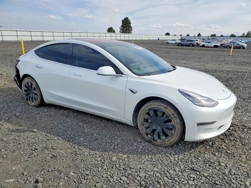 2018 TESLA MODEL 3 4