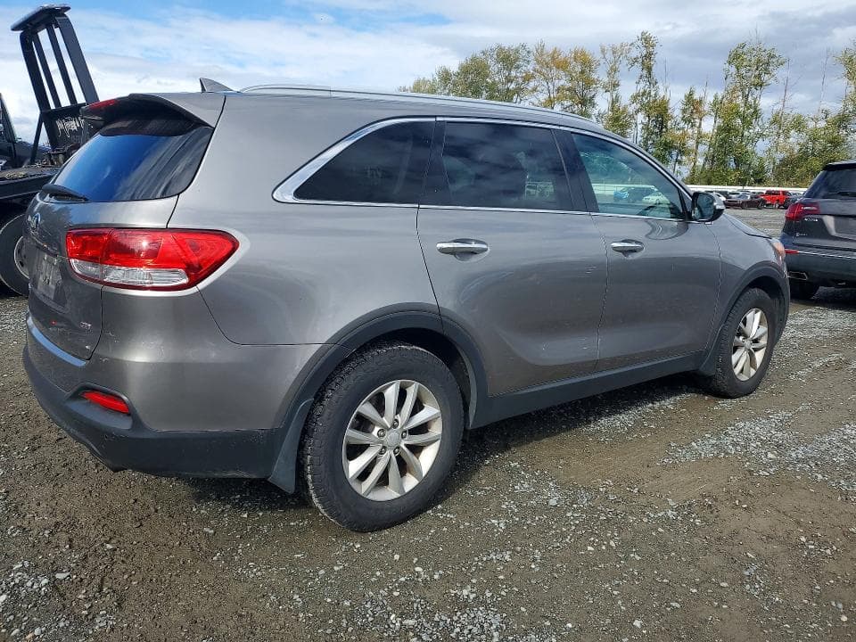 2017 KIA SORENTO LX 3