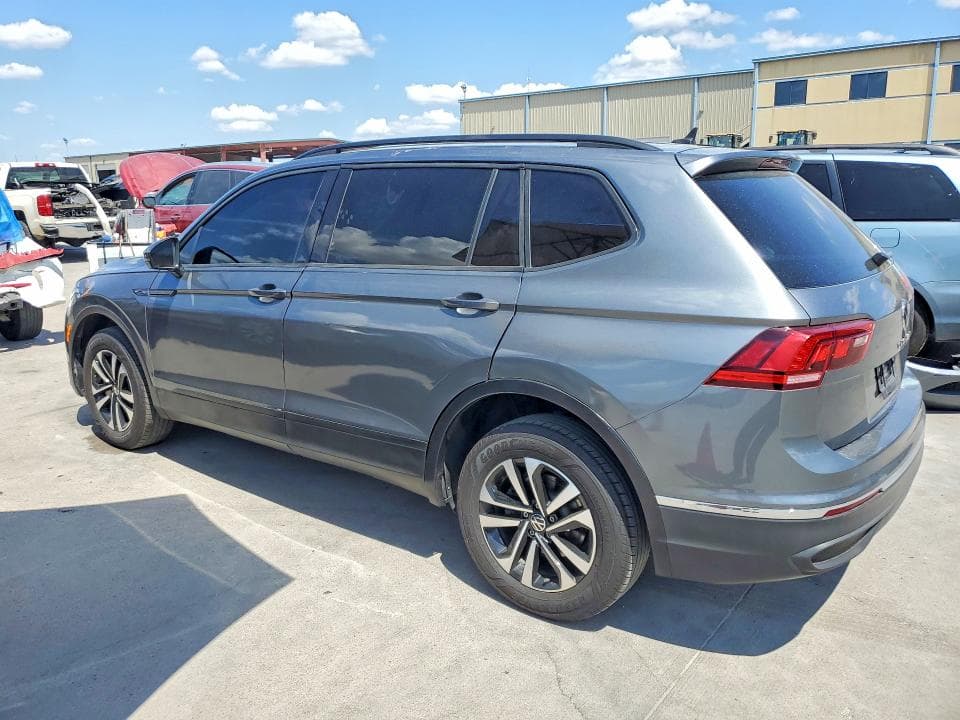 2023 VOLKSWAGEN TIGUAN S 2