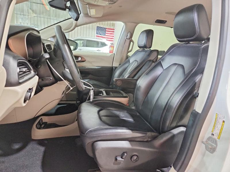2021 CHRYSLER VOYAGER LXI 7