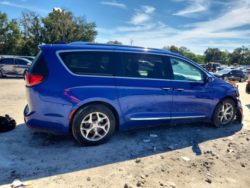2020 CHRYSLER PACIFICA TOURING L 3