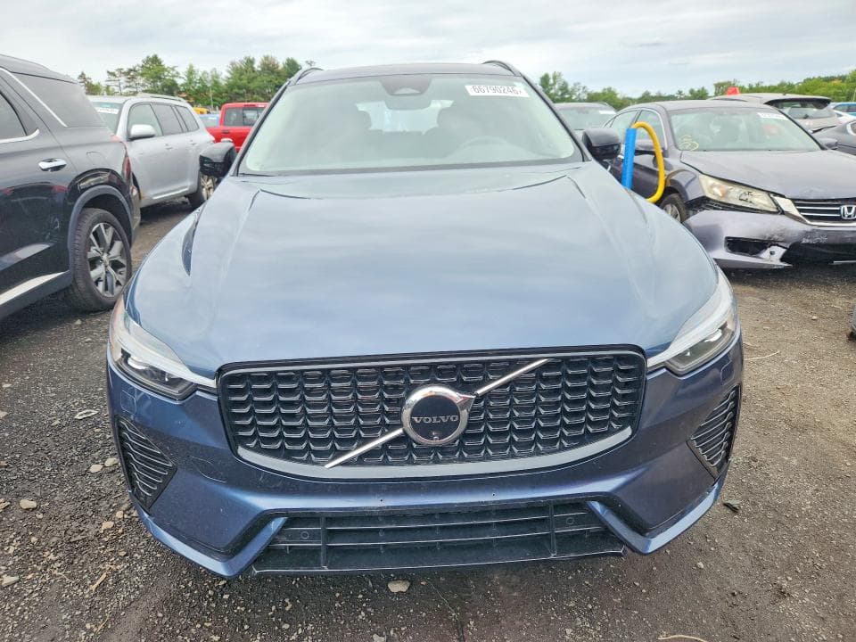 2025 VOLVO XC60 PLUS 5