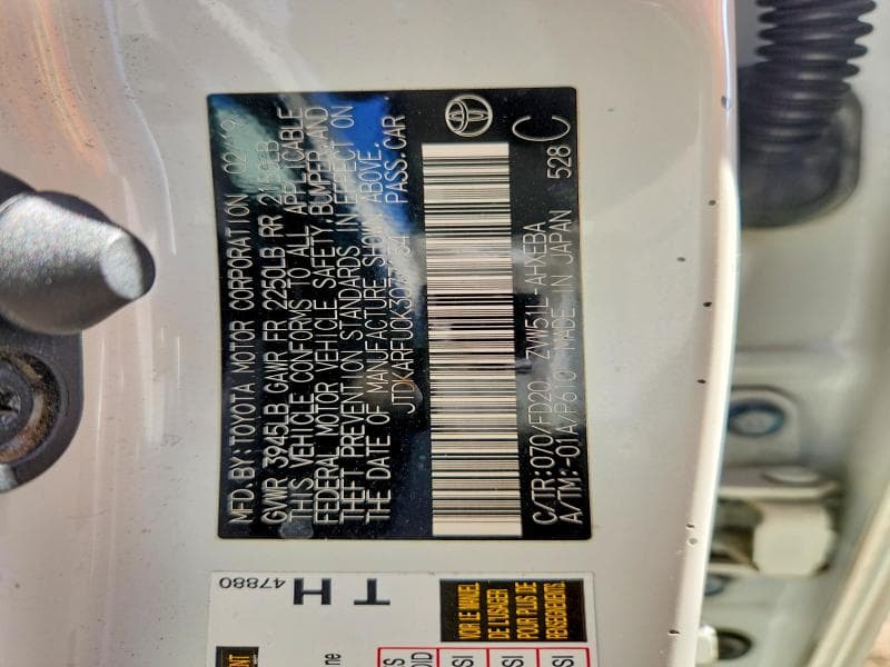 2019 TOYOTA PRIUS LE 13
