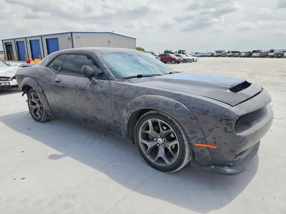 2017 DODGE CHALLENGER SXT 4