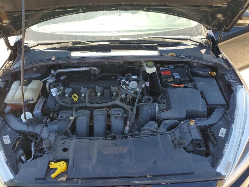 2017 FORD FOCUS SE 11